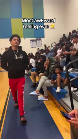 nothings worse than this 😭😭 @The.real.c3 h/t @Overtime #hoopsnation #hoops #basketball #court 