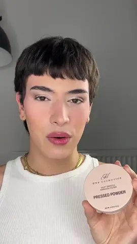 Love this! You are gorgeous @danielboujee 😍🤩🤍✨ Daniel uses the Silky Smooth Airbrush Pressed Powder in Pink ✨