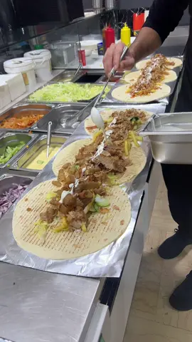Kebabberia Hassan kebab da due metri mamma mia quanto è bono 🫶❤️😍🥰🫶🇵🇰