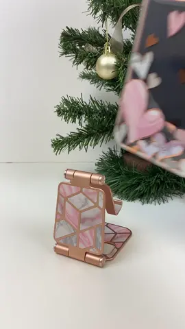 It works no matter the angle #phonestand #giftguide #stockingstuffers 