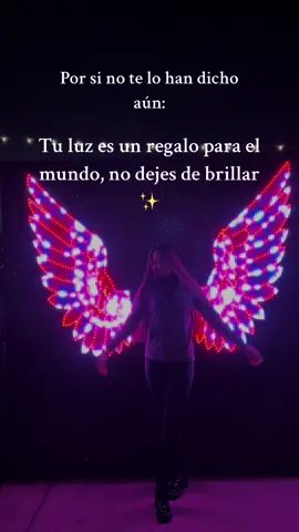 #motivacion #eresluz #brilla #mujerempoderada #mujerfeliz #mujervaliente #shinebright #goahead 🪽
