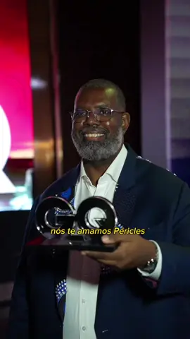 Honrado com o prêmio de 'Homem Atemporal' no Men Of The Year 2023 promovido pela @GQ Brasil e @Dr. JONES Pra mim, ser atemporal é ultrapassar barreiras, acreditar em você e se cuidar para se sentir bem e feliz. Muito obrigado. 🏆✨  #DrJones  #Publicidade