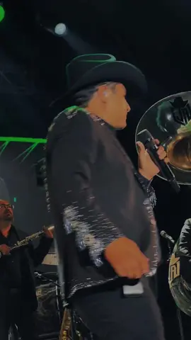 Que mi cielo lo ha pintado, unos lindos ojos verdes.🎧😍 #julionalvarez #ojosverdes #banda  #fypシ #Viral 