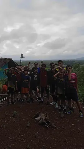 foto bersama habis joging #♥️💯👑💪🔥#🔥😋🤗🤭 #⚽♥️💯👑💪🔥⚽⚽ #@@All_FOUR93 @Rakan @ubaybaee @langzz⚡ @nofhianto @2012 #fypシ 