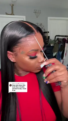 Replying to @Ebb💕 A ✨NEW✨#gluelesswig method for 2024!! Wig WHERE!? Lace WHERE!? No gatekeeping!! Stay tuned for Part 3 🥹🧚🏾‍♀️🫶🏾  #laurasia #laurasiaandrea #laurasia_yt #fyp #explore #viral #blackgirl #silkpress #silkpresswig #wig #wig #wigtok #elasticband #naturalwig #throwonwig #naturalhair #noproduct 