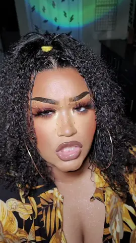 it's honestly CRIMINAL atp!!! like idk how but I would get my money back because ain't not way yall 24 little samples but charged over $100?!?!? #adventcalendar #adventcalendar2023 #makeup #beauty #skincare #makeupartist #2016makeup #2016makeuptrends #noflashbackmakeup #eyeshadowforhoodedeyes #wocmakeup #pocmakeup #makeupforblackwomen #contentcreator makeup eyeshadow foundation concealer blush lashes lash extensions eyebrows glitter beauty ugc creator makeup influencer pro makeup artist cosmetics lipgloss lipstick 