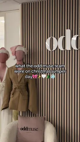 guys you got to tell us who won!!! #oddmuse #oddmuselondon #fashion #business #luxury #brand #office #contentcreator #socialmedia #fashionteam #fashionoffice #christmas #christmasjumper #bows 