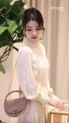 Nhìn một cái là say đắm, cười một cái là đắm say 🤭🥰#xuhuong #foryou #viral #fyp #luudao #lưuđào 