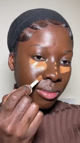 Makeup is life! Gorgeous look by @nyimajarju_ using a full face of HNB Cosmetics 😍🤩🤍✨