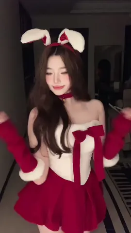 Red Bunny At Xmas Night 🎄#setvayxinh #damxinh #cosplay #giangsinhchanggionggiangsinh #xh #trend 
