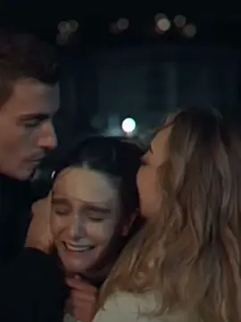 Twins. Born together, friends forever🥹 #cagla #alaz #aslaz #alassoysalan #tiktok #foxturkiye #simaybarlas #yabani #twins #yalicapkini #handeercel 