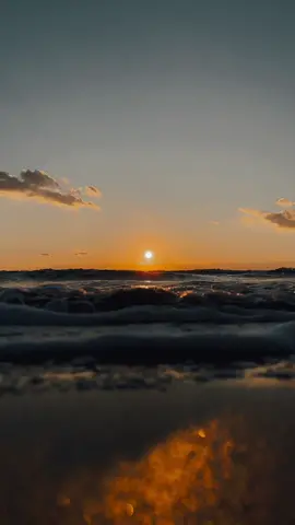 #coucherdusoleil #beachvibes #sunset 