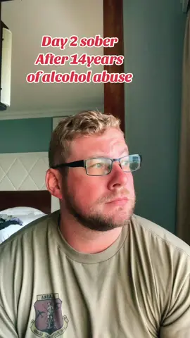 Day 2 of being sober. #alcholfree🍹 #fypシ #sobriety #menoftiktok #foryouu 