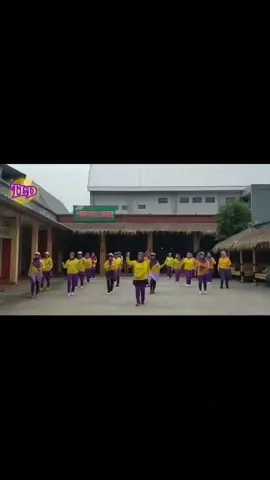 Up. We always try to make my followers happy.  #tld  #tetylinedance  #kumpulanvideodance  #dance  #dancer 