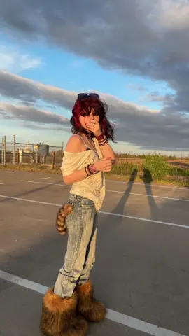 i loved my outfit today  <3.                     #OOTD #fyp #trashyy2k #trashyy2kicon #y2k #icon #mcbling #outfitinspo #style #depop #redhair 