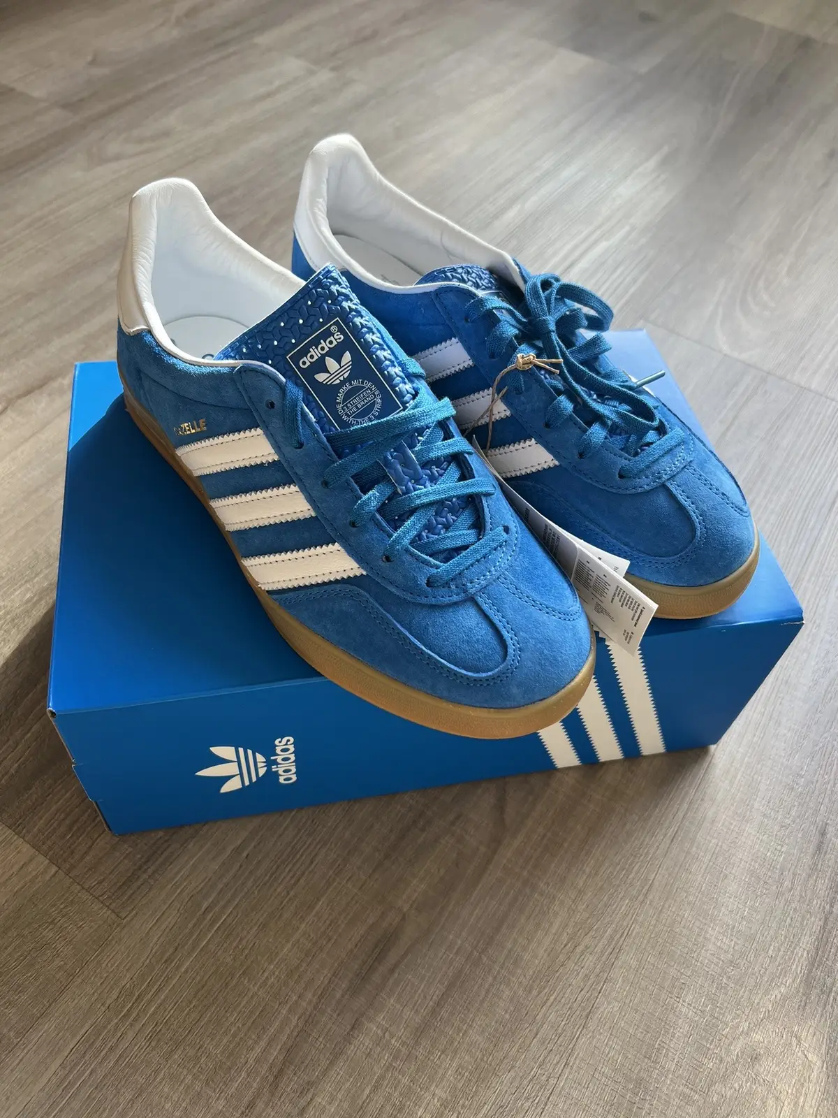 recent purchases #haul #cos #gapjeans #adidasgazelle 💙💚