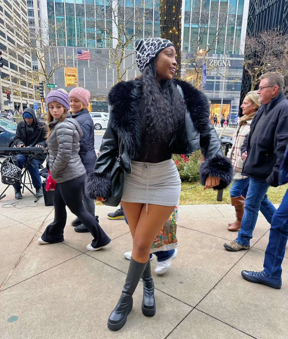 life is just so effortless lately.. #blackgirldiaries going to try documenting as much of my smiles as possible lol, i start my first photo album this week. #fyp 