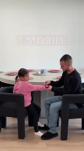 Love keeping my eyes on the kids from a distance! The SyncUP KIDS Watch from @T-Mobile is a parent’s dream #TMobilePaidMeForThis