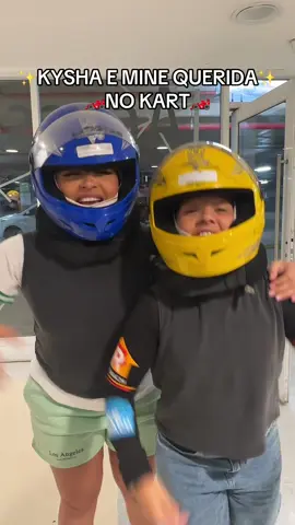 A @mine querida 👑 E EU FOMOS AO @Adrenalina Rio Kart 🏎️ E FOI MUITO ENGRAÇADO 😂 nesse vídeo vocês podem notar que a Mine e eu somos dois opostos haahhahah doi maravilhosoooo! Eu super iria de novo ❤️ #duasamigasmuitoatrevidas 