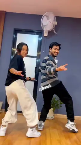 💃🕺🏽lets dance#dancepechance #bollycover #coverdancebollywood #fyp #india #bollywood #dance #trending 