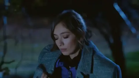 🤍.. عطرك دفاني وخلاني إتعلق فيك #tiktoklongs #fy #tiktok #foryoupage #fypシ゚viral #fyyy #نيهان_كمال #نيهان #حب_اعمى #اليسا 