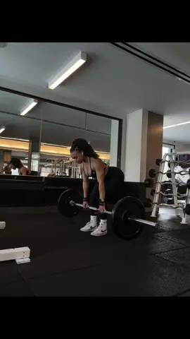 Come workout with me🫶🏽  #fyp #trendingsong #gym #GymTok #Fitness 