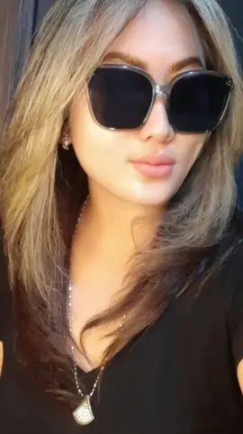 #CapCut #beratamatuntuksekedar senyum hehehe#fyp#senyumbahagia😍😍 