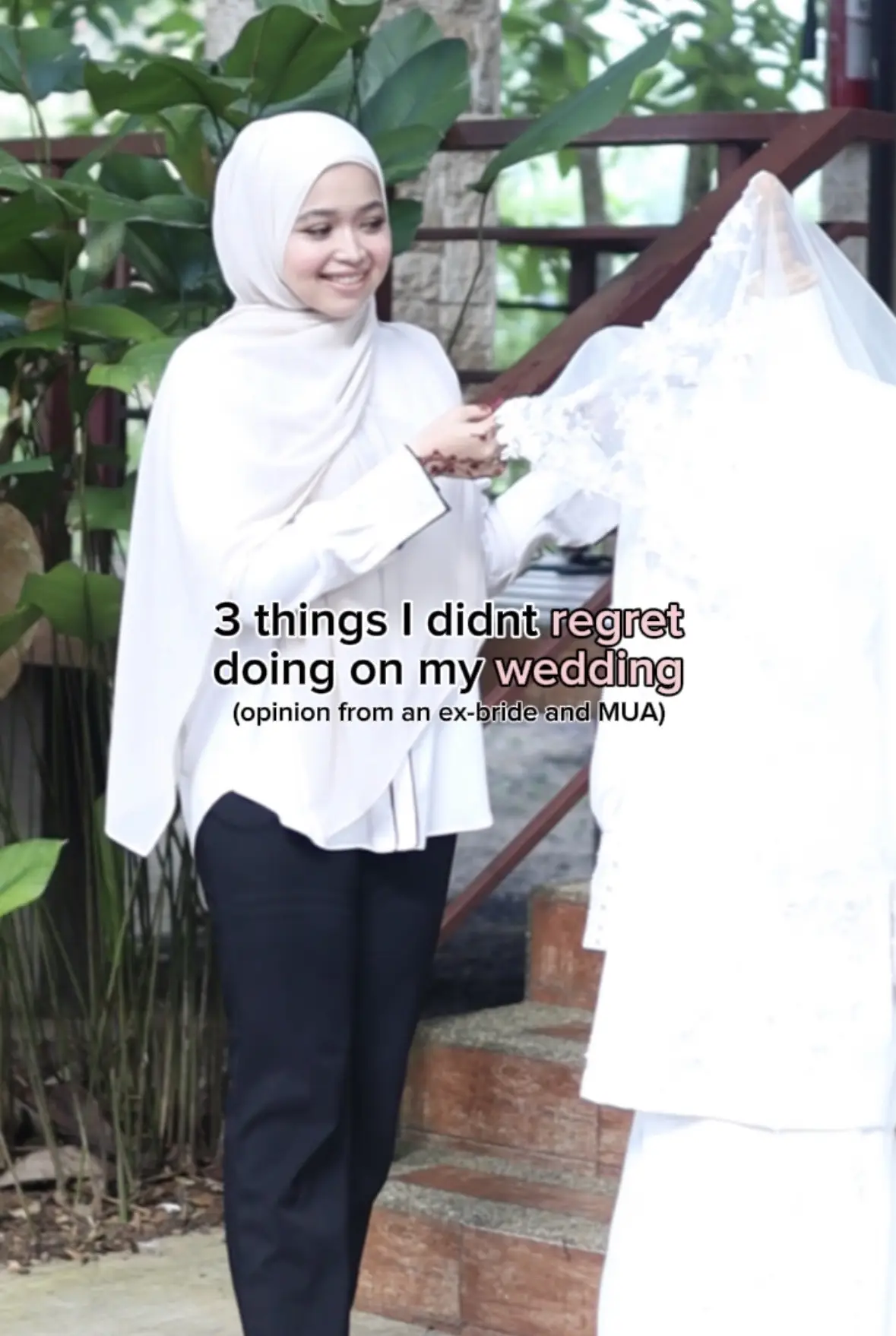 Sebagai seorang MUA dan ex-bride, ini tips yang I boleh bagi untuk bakal pengantin dekat luar sana 🥰 Ex-pengantin yang lain, cuba comment bawah apa lagi yang u tak menyesal buat masa wedding u dulu?