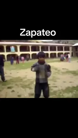 Este vídeo en su momento hubiera sido viral, cuando aún tiktok no existía... #zapateo #niñobailarin #tilin #asierestu #campo #huayno #silbido #acapella #inocencia @Demian @carlos mitma 