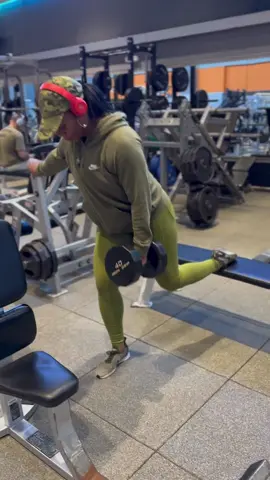 Best stress reliever is the gym ! Go! Make it a lifestyle ! #workout #fypシ゚viral #consistencyiskey #gymreel #glutes #legday #OOTD #GymTok #Fitness #fitnessmotivation #train #weightloss 