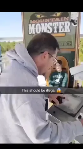 try not to laugh#fun #funny #prank #snake #scarepranks #fail #failarmy #foryou #fyp #trending #funnyvideos #failvideo #LearnOnTikTok