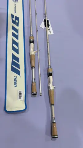 RAPALA 2023 SNOW TIGER BAITCASTING ROD (SNOW SPECIAL EDITION) Features: ~Snow Special Edition ~VTX45 Carbon Graphite Blanks ~Fuji Alconite K Guides ~Fuji Reel Seat ~Cork Split Handle >>POS WITH PACKAGING PVC PIPE<< ++SNTC631ML (CASTING) •LENGTH: 6'3