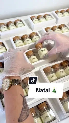 Um presente com significado 🤍🎄   #velasaromaticas #empreendedorismo #lojaonline #lembrancinhacasamento #velaspersonalizadas #empreendedorismofeminino #aroma #natal #christmas 