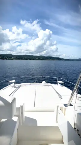 Friday forecast: 99% chance of good vibes. Explore the mesmerizing waters in and around Montego Bay, Ocho Rios & Negril. #CaribbeanVibes#montegobayjamaica #jamaica #visitjamaica #negriljamaica #ochoriosjamaica#jamaicavacation #vacation 