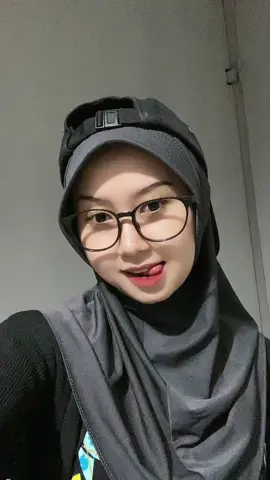 gabut gabisa tidur🥲