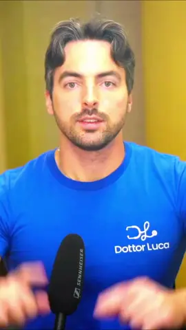 Mastica per una Mente più Brillante! 🧠 Ecco come una semplice gomma da masticare può aiutarti a diventare più intelligente. 🍬 Studi recenti suggeriscono che masticare gomma può migliorare la concentrazione, la memoria e persino la velocità di elaborazione cerebrale. Masticare gomma può anche aiutarti a ridurre lo stress e aumentare l'allerta, rendendoti più preparato per i compiti che richiedono alta concentrazione. 🤓 #salute #benessere #intelligenza #Lifestyle #focus