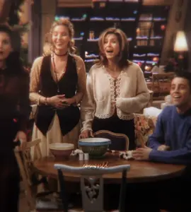 #FRIENDS—christmas in friends>>>🎄🎅🏻 / this actually took me so long please don’t let this flop😭 (scp: friendsbylucy || #friendstvshow #friendsedit #noniworld #rachelgreen #monicageller #phoebebuffay #joeytribbiani #chandlerbing #rossgeller #jenniferaniston #courteneycox #lisakudrow #matthewperry #mattleblanc #davidschwimmer #aftereffects #aftereffectsedit #edit #fyp #foryoupage #fypviral #viral #dc #xyzbca #fyppppp #dontletthisflop #❤️