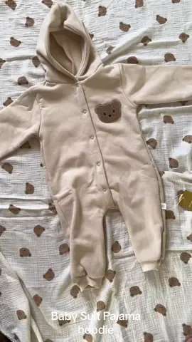 Neutral Bear Pajamas for baby. #babypajamas #bearpajama #hoodiepajamaforbaby #wintersuitforbaby 