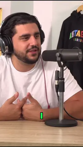 That squeal😭 #fyp #foryoupage #foryou #basementyard #basementyardpodcast #podcast #podcastclips #basementyardpod 