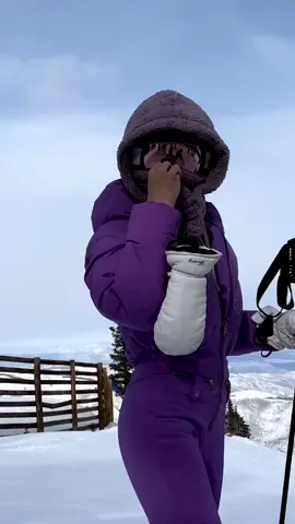 Don’t worry, be purple 💁🏼‍♀️💜⛷️ 📸 @biancachami wearing @cordova.co  #cordova #cordovastylist #purple #purplelove #purpleaesthetic #purpleoutfit #purplerain #skifashion #skioutfit #skiwear #skiclothes #skigear #winter #winterfashion #skislope #skigirl #skiqueen #mountaingirl #skisuit #onesie