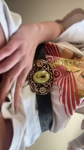 yeah ur cool but do u have a real scorpion in ur belt 