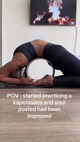 Do you need a tutorial? #yogagirl #flexible #yogaflow #yogaforbeginners #flexibility #stretching #yogapose #yogachallenge 