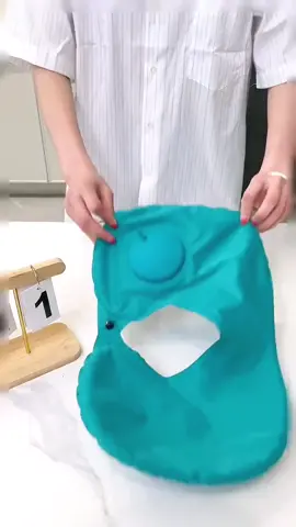 This press on U-shaped pillow is perfect for travel, it can self inflate and protect your neck #ushapedpillow #goodthing #travel #travelessentials #fyp #trending #protecttheneck #tiktokph 