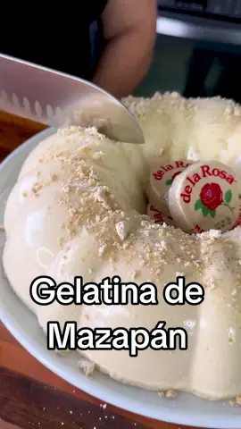 Gelatina de Mazapán Recipe😋 Who doesn't love a creamy jello recipe that's incredibly easy to make? It's made by mixing Mexican peanut candy Mazapan with media crema, condensed, and evaporated milk. A delicious dessert you won't want to miss! GELATINA DE MAZAPAN INGREDIENTS: ► 2 cans of evaporated milk ► 1 can of condensed milk ► 1 can of media crema ► 8 mazapanes ► 4 (7g) packets of unflavored gelatin ► Cooking spray #fyp #foryou #parati #gelatina #gelatin #mazapan #tutorial #howto #Receta #recetas #Recipe #jello #desserts #baker 
