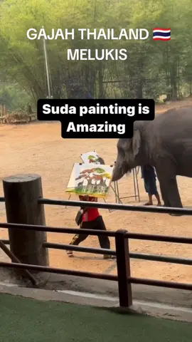#CapCut Gajah Thailand melukis gunung dan hasilnya sangat bagus #gajahthailand #gajahpintar #elephantthailand #gajahmelukis 