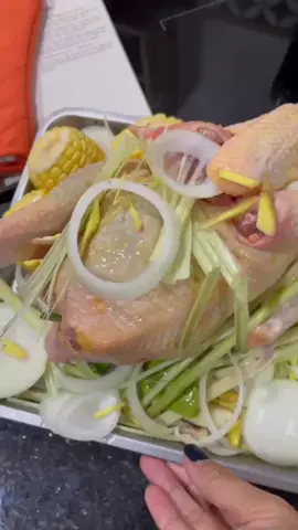 Gà hấp ngọt thịt với nồi chiên hơi nước Olivo SF16pro 🌱 Chín đều từ sâu bên trong 🌱 Da căng bóng không rách nứt, thịt bên trong mềm mọng giữ trọn vị ngon ngọt tự nhiên 🌱 Quan trọng là nhàn tay cho chúng mình làm việc khác :b ,không phải canh giờ, chẳng sợ cạn nước với các cách nấu thông thường . Đa năng nên sẵn có món ngon mỗi ngày, lại vừa vặn bếp mình thì tội gì không sắm các chị nhỉ  ;p ;p #noichienhoinuoc #hapgabangnoihoinuoc #olivo_sf16pro #nghienbep #xuhuong #giadungdp 