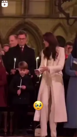 🩶🩶 #princesscatherine #princessofwales #princessdiana #princesscatherineofwales #catherinemiddleton #katemiddleton #princesskate #princewilliam #princeofwales #princewilliamofwales #princewilliamdukeofcambridge #williamandkate #Wimbledon #willandkate #cambridgefamily #thewalesfamily #theroyalfamily #britishroyalfamily #monarchy #hermajesty #britishmonarchy #queenelizabeth #princesscharlotte #princegeorge #princelouis #royalfamily #royalfashion #kingcharles #royalkids #london #fashion #style 