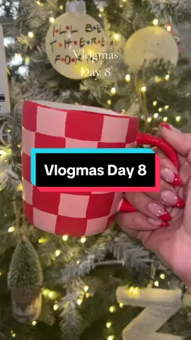 Hope y’all had a good Friday! What are your plans this weekend? #Vlogmas #ChristmasCountdown #MiniVlog #CleanTok #SatisfyingCleaning #bathroomcleaning #BelagioGardens #MomsofTikTok 