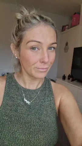 Khaki to match the eyes 😉 @KATCH ME FASHION 