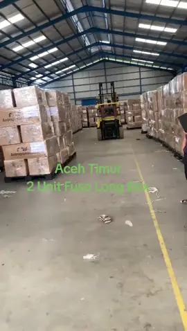 Alhamdulillah Proses Muat Barang Aceh Timur 2 Unit Fuso ling box, smga Selamat Sampai di Tujuan. Amin yaa robb 